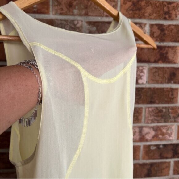 Lululemon * Athletica Sculp Tank Top size M mesh - Picture 5 of 9